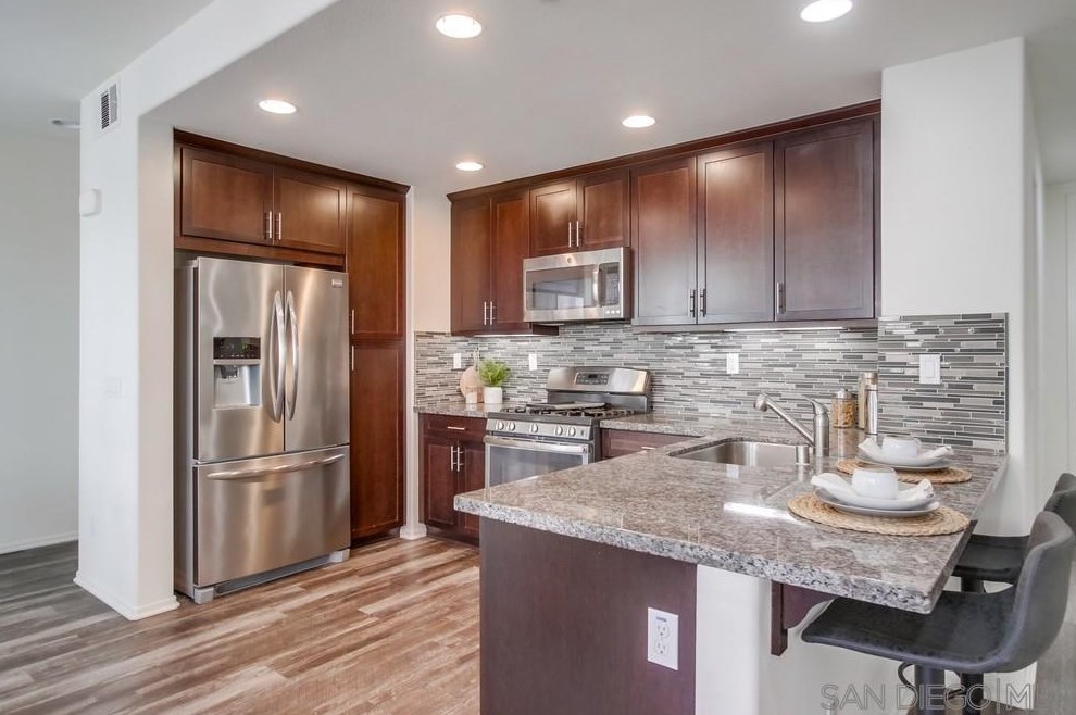 5040 Paramount Dr, San Diego, CA 92123