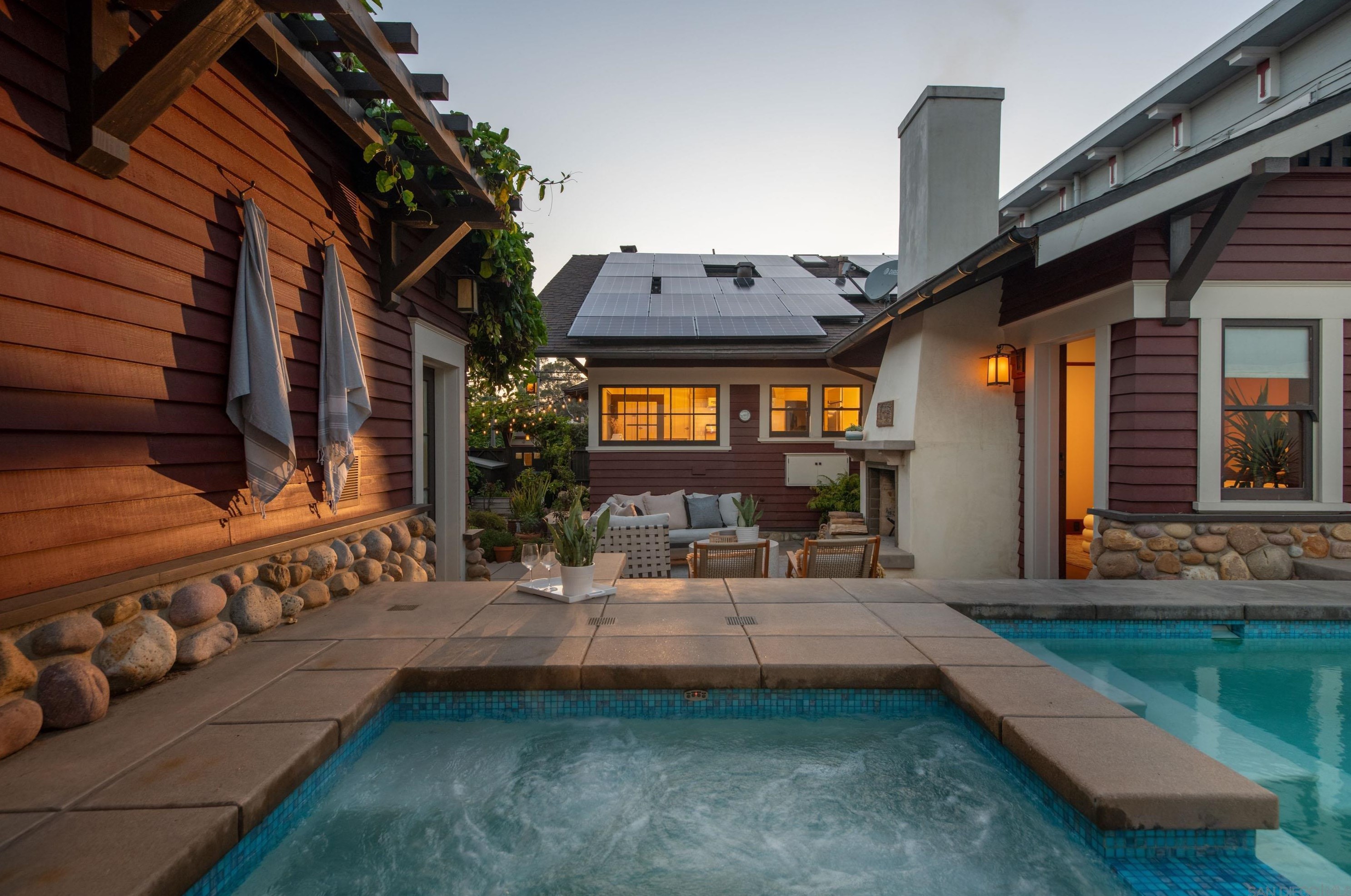 1621 29th St, San Diego CA  92102-1419 exterior