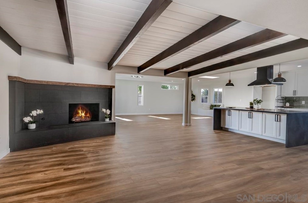 3898 Arverne St, San Diego, CA 92111