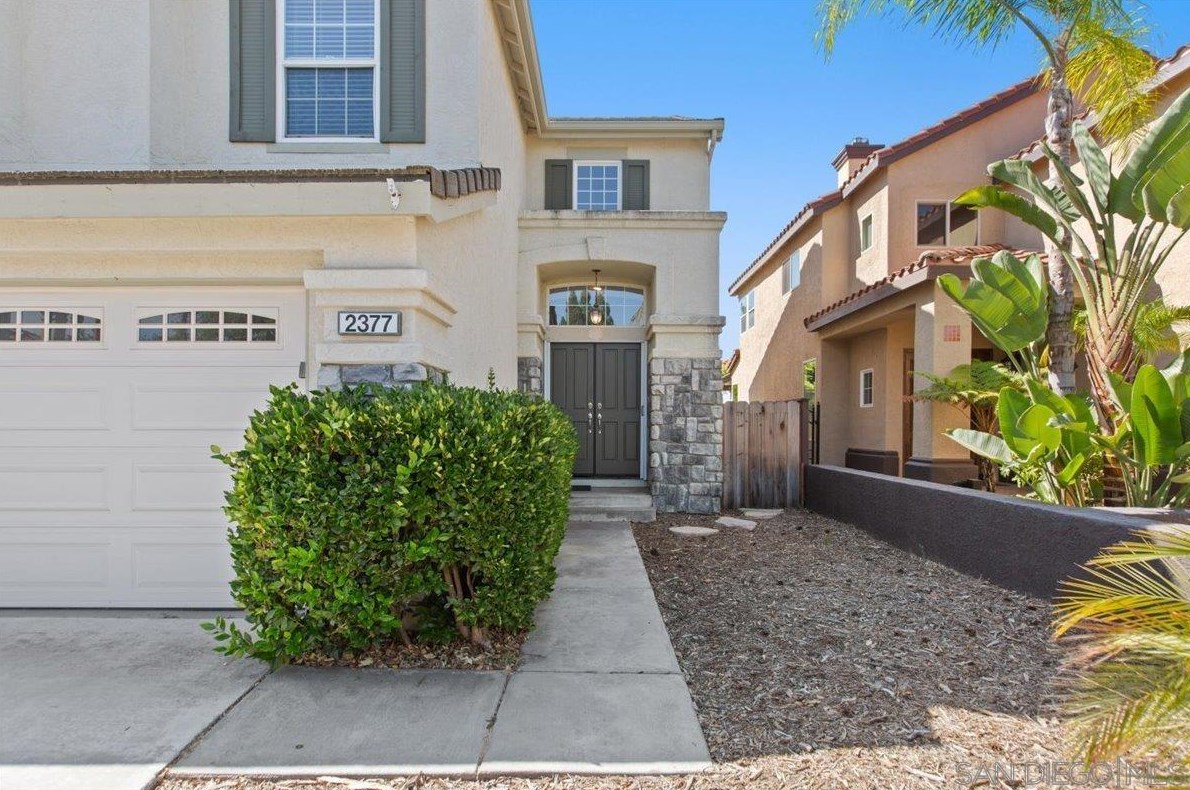 2377 Bear Rock Glen, Escondido, CA 92026