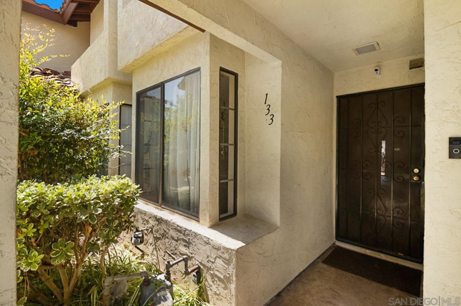 133 Espanas Glen, Escondido, CA 92026
