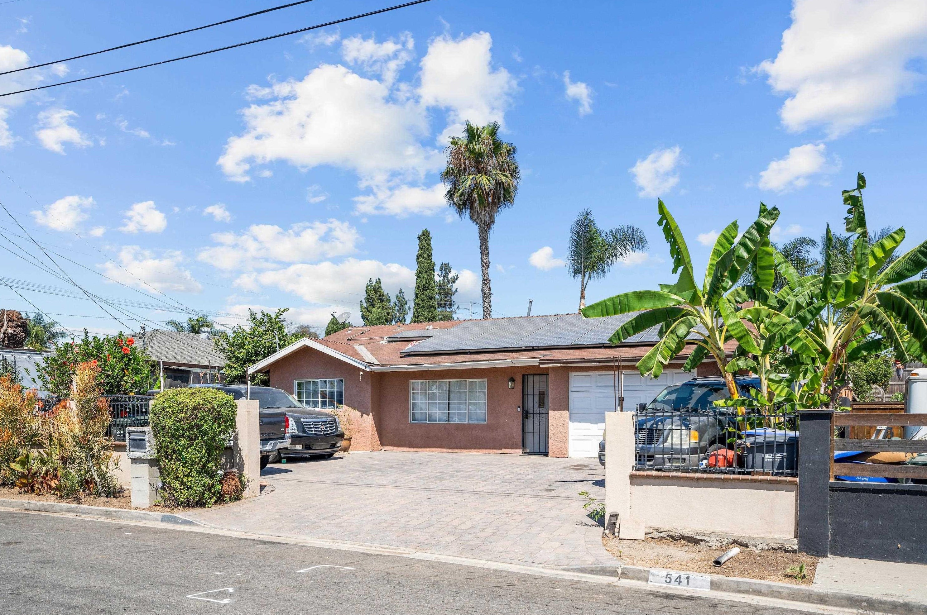 541 Spires St, Vista, CA 92083