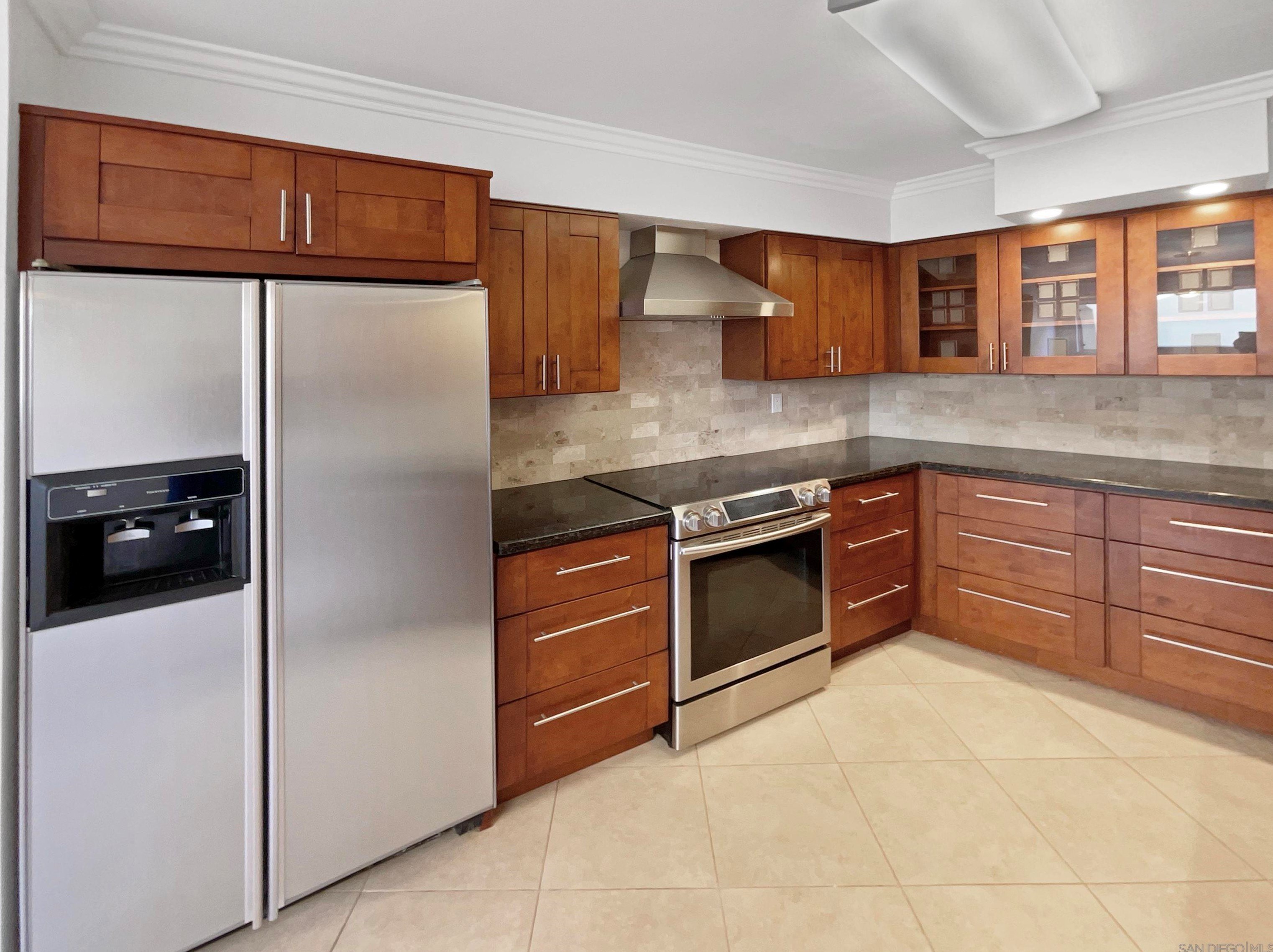 620 Solana Cir, Solana Beach, CA 92075-2361
