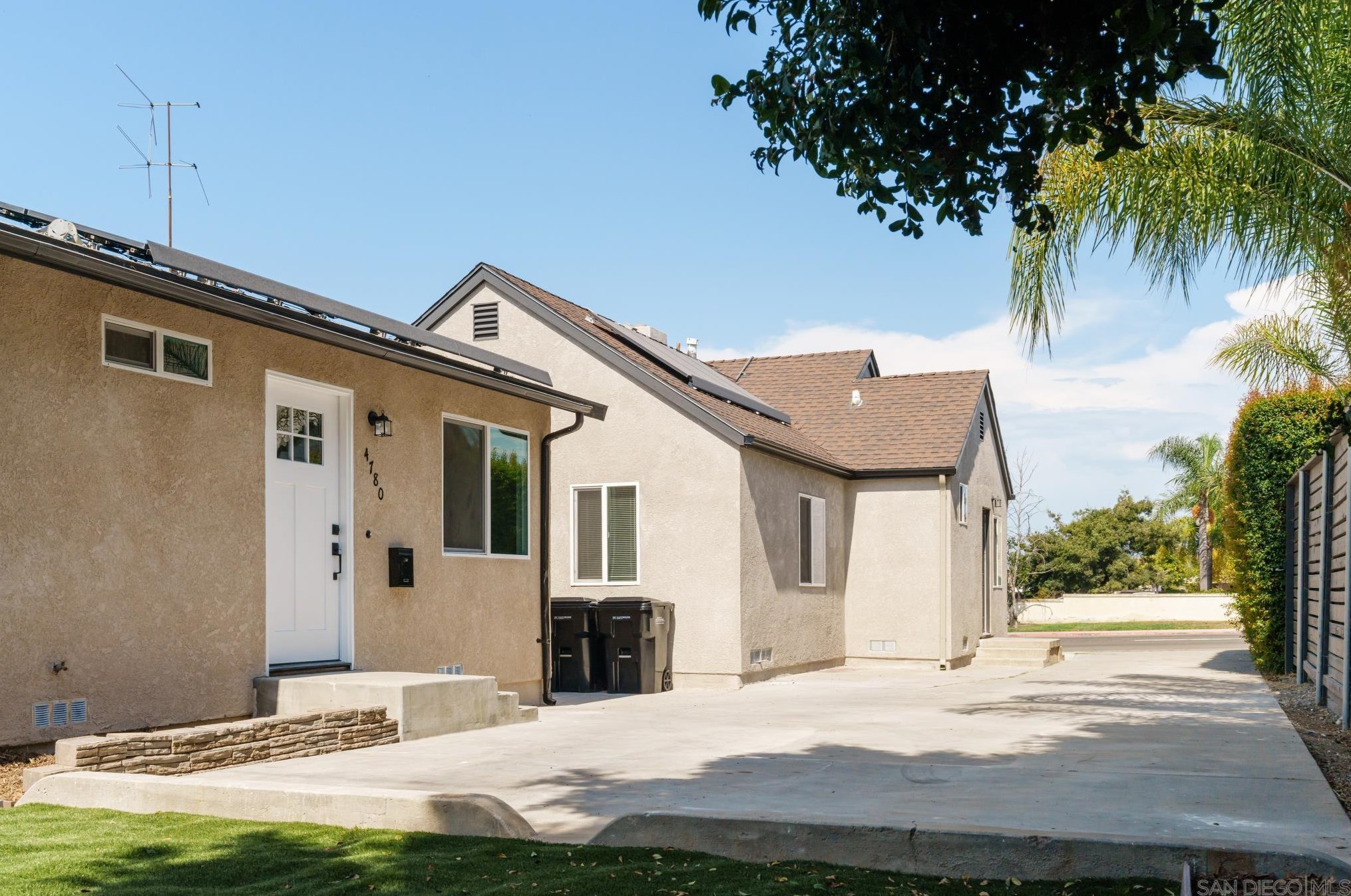 4778-80 College Ave, San Diego CA  92115-3905 exterior