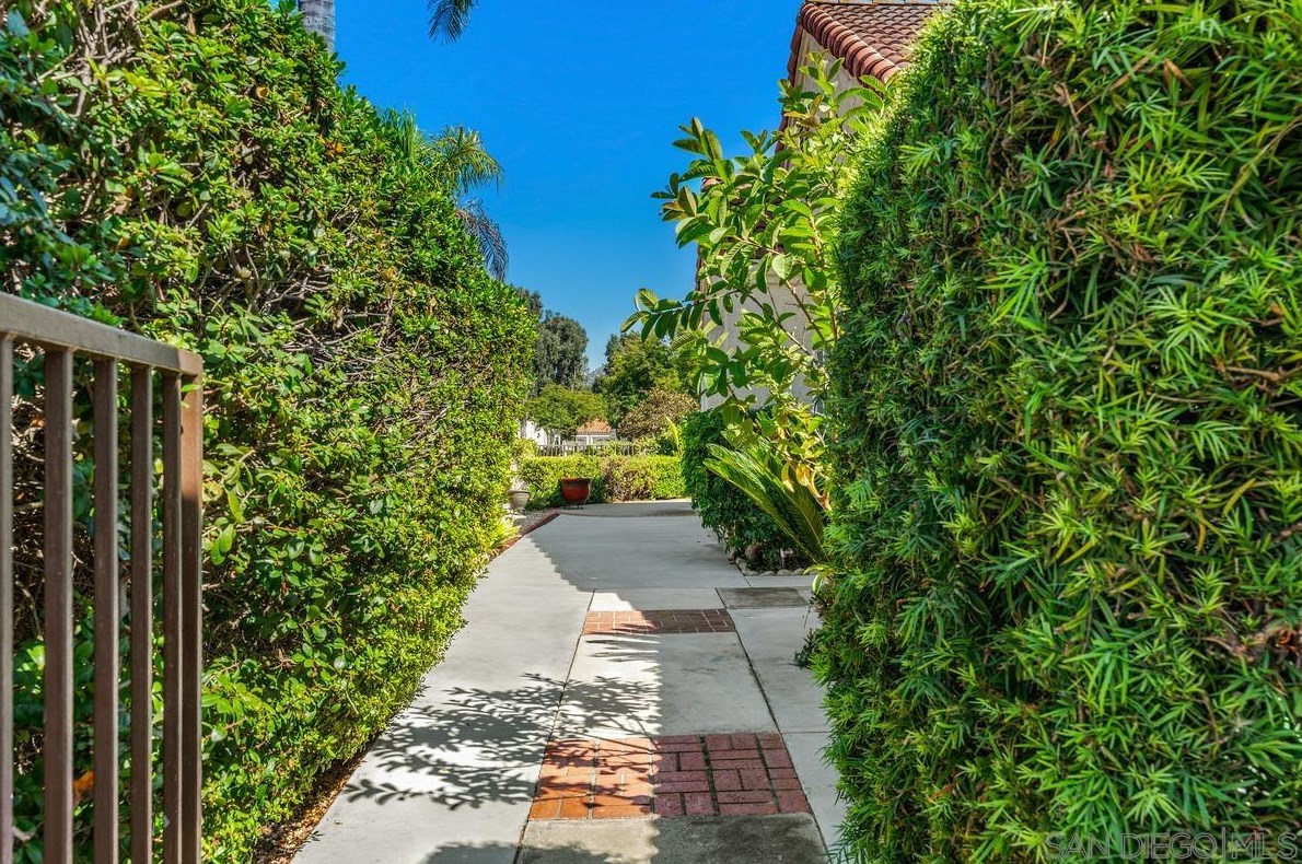 15895 Caminito Aire Puro, San Diego, CA 92128