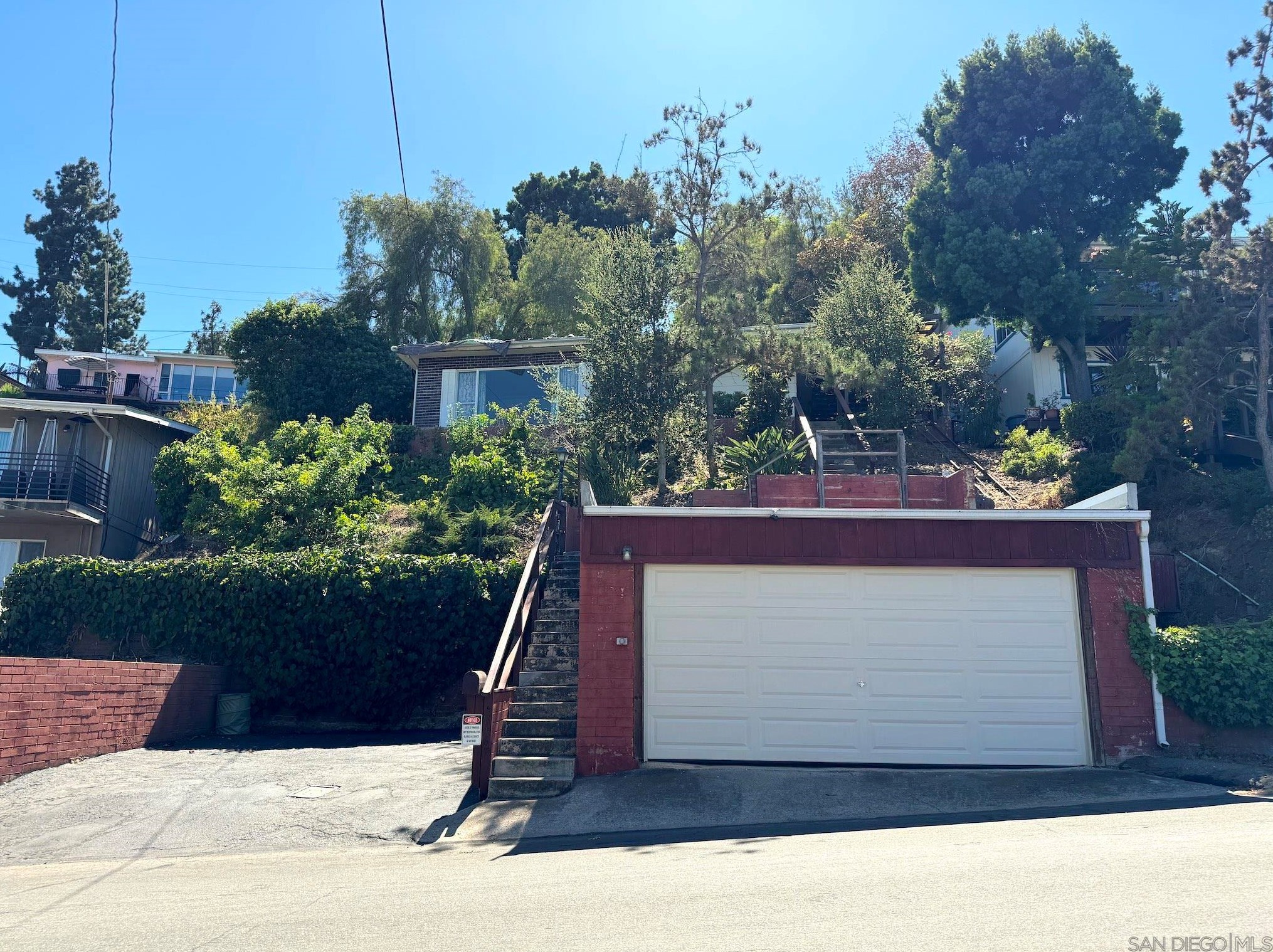 8167 Vista Dr, La Mesa, CA 91941