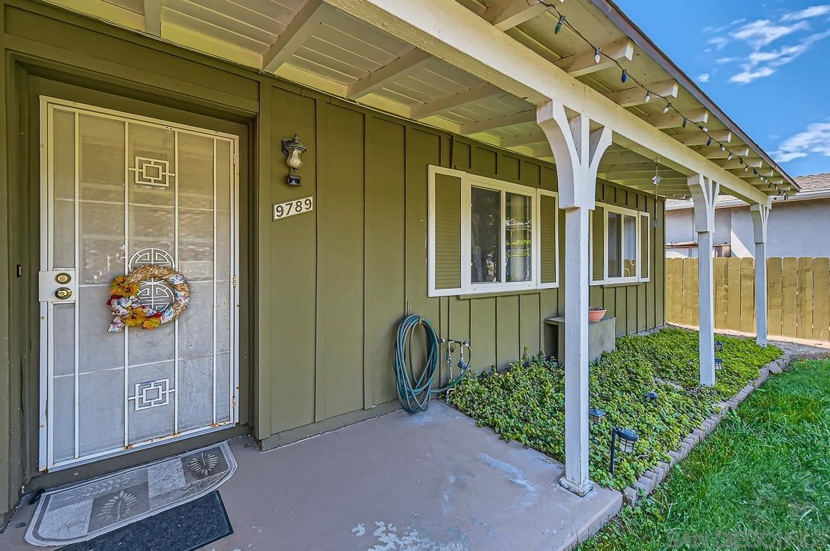 9789 Lutheran Way, Santee, CA 92071