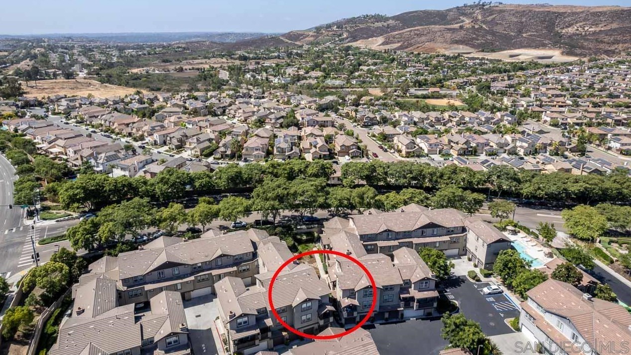 16916 Hutchins Lndg 63, San Diego, CA 92127