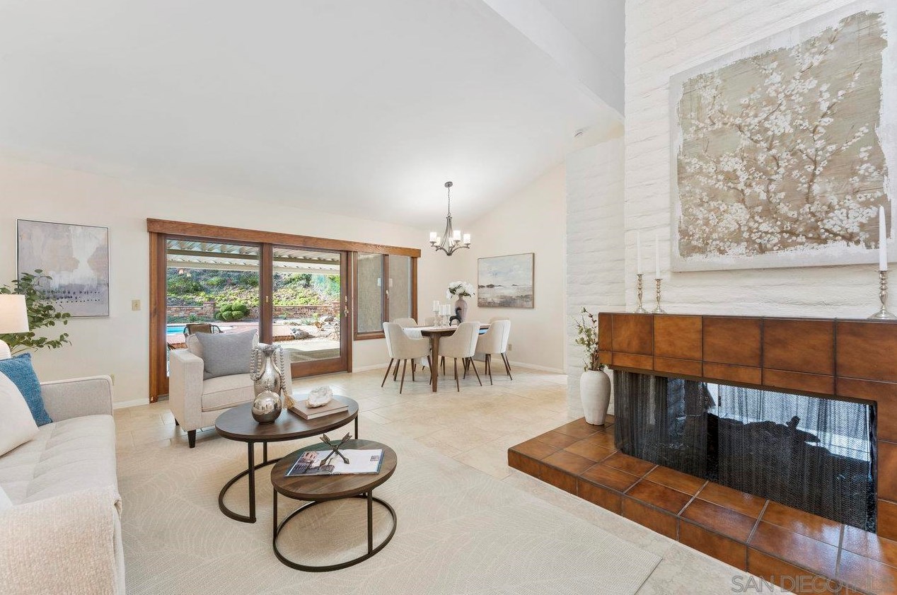 10570 Vista Valle Dr, San Diego, CA 92131