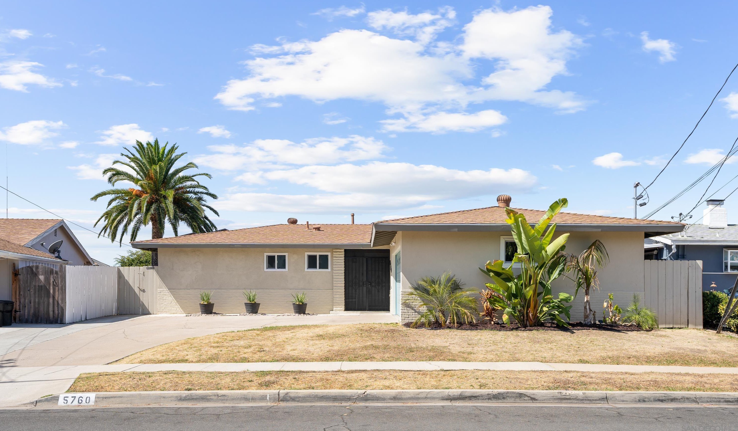 5760 Kelton Ave, La Mesa, CA 91942-2832