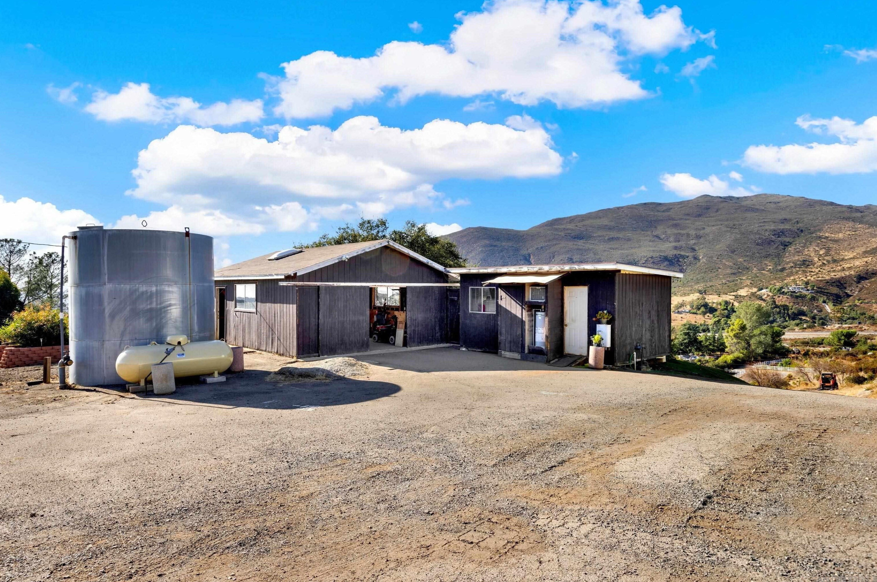 4539 Alpine, Alpine CA  91901-2110 exterior