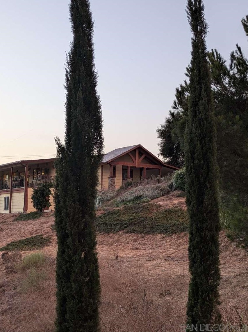 1189 Via Encinos Dr, Fallbrook, CA 92028