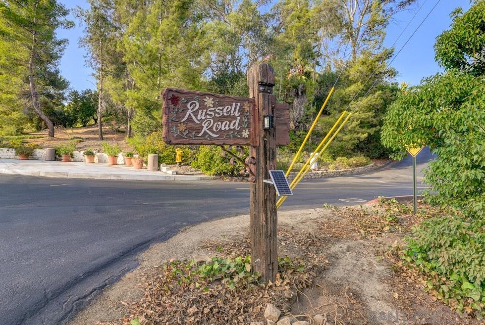 10461 Russell Rd, La Mesa, CA 91941