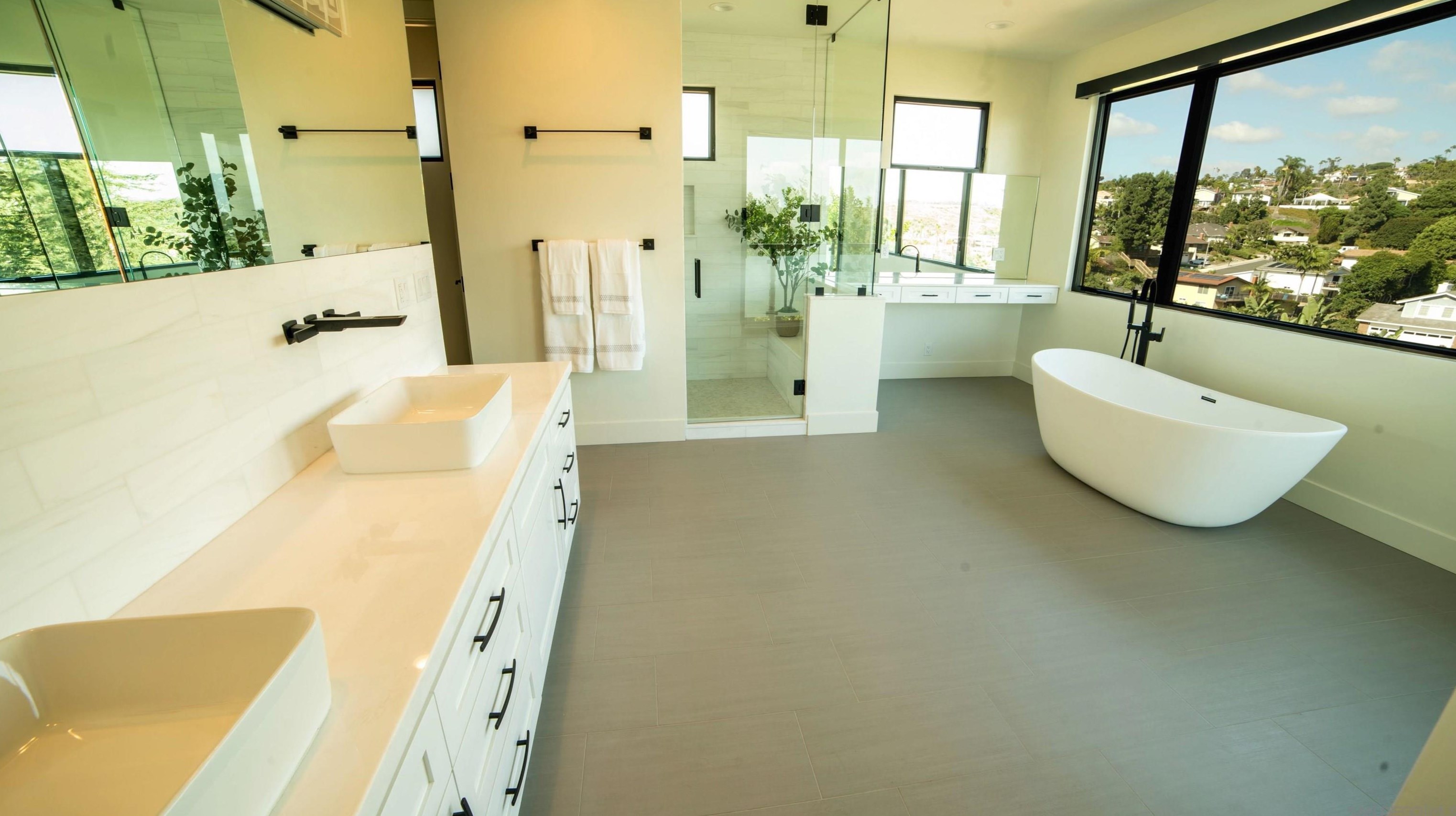 4588 Adams St, Carlsbad CA 92008-3503 exterior