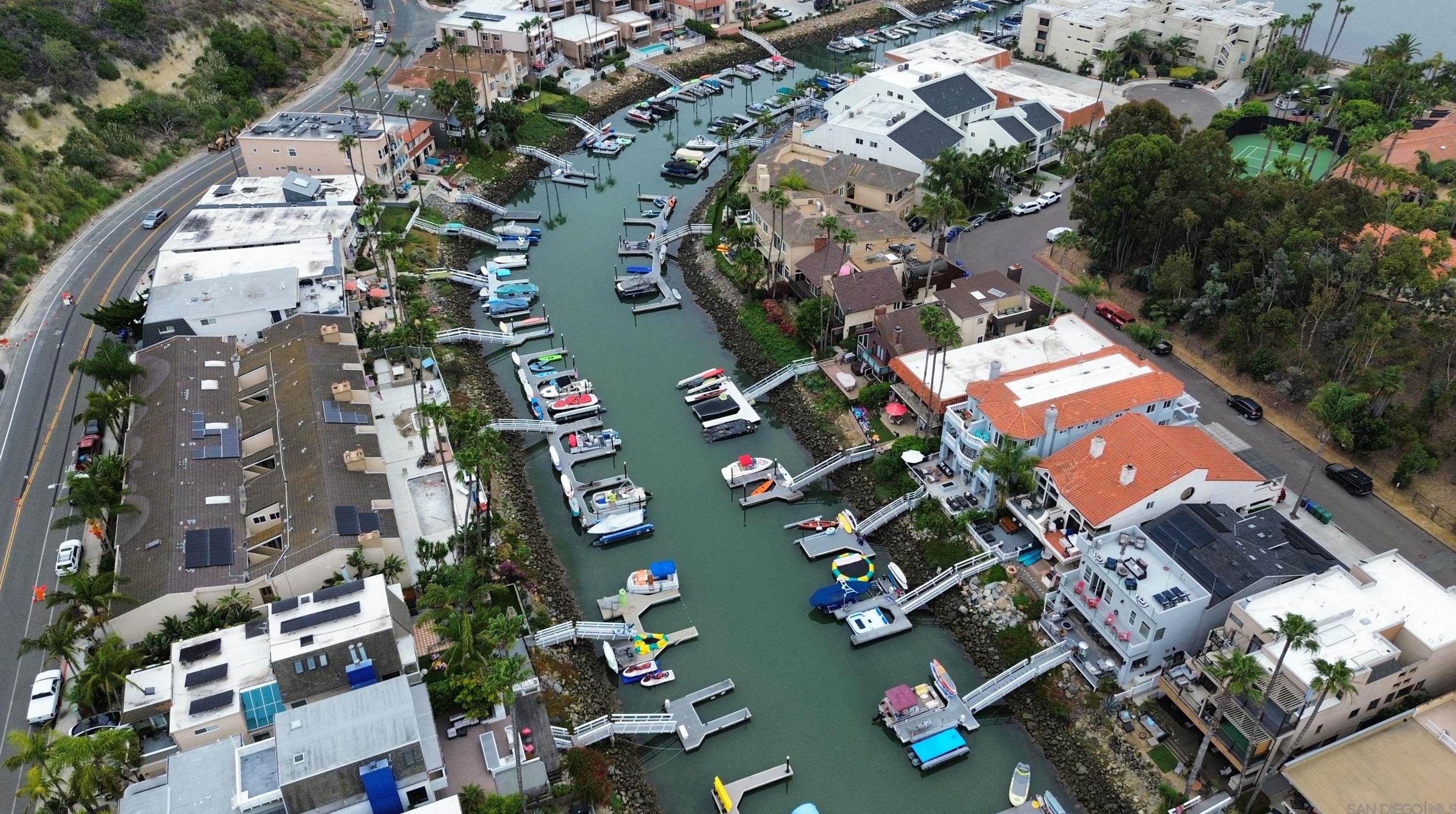 4588 Adams St, Carlsbad CA 92008-3503 exterior