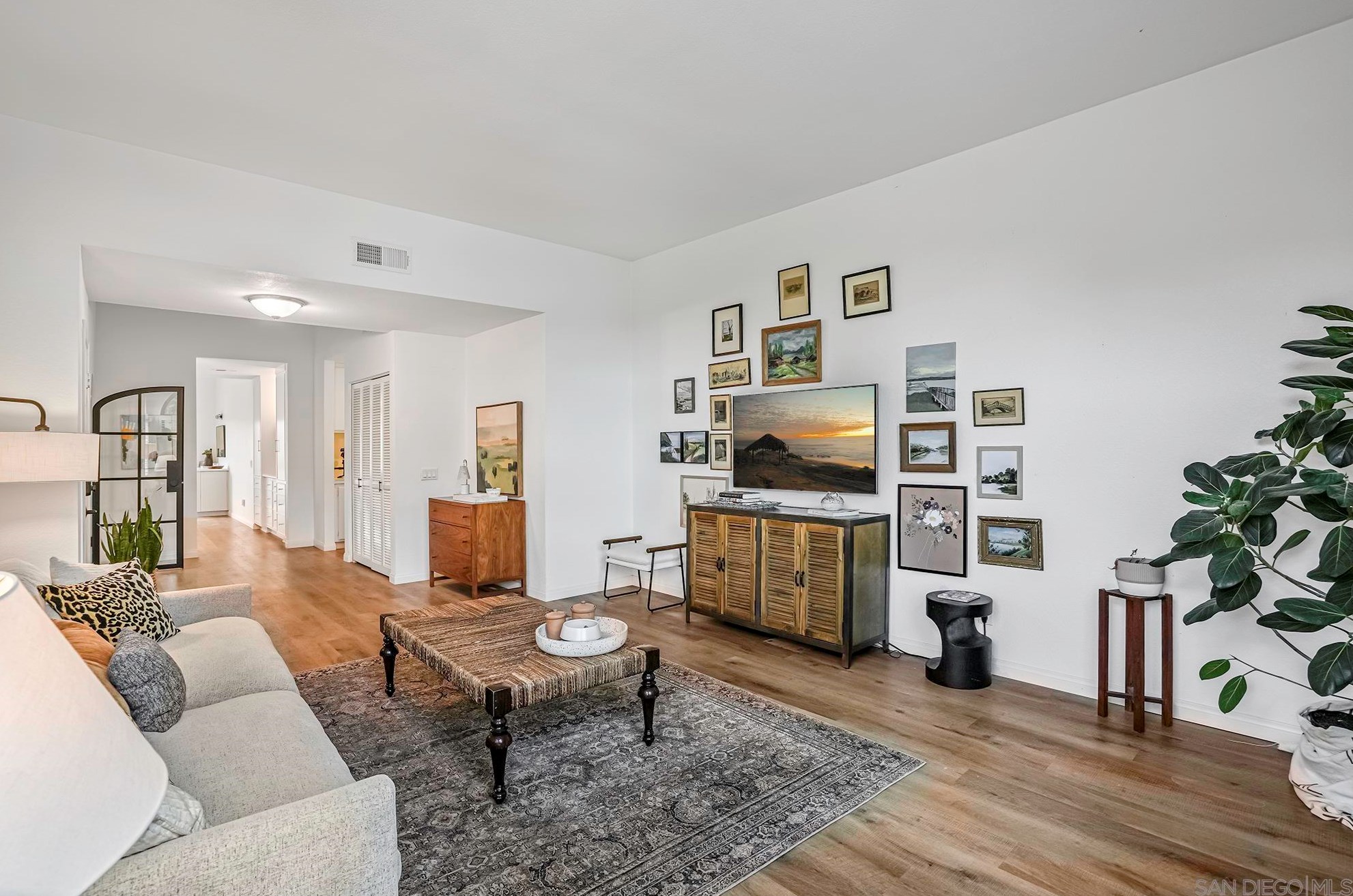 1776 Avenida La Posta, Encinitas CA  92024-5668 exterior
