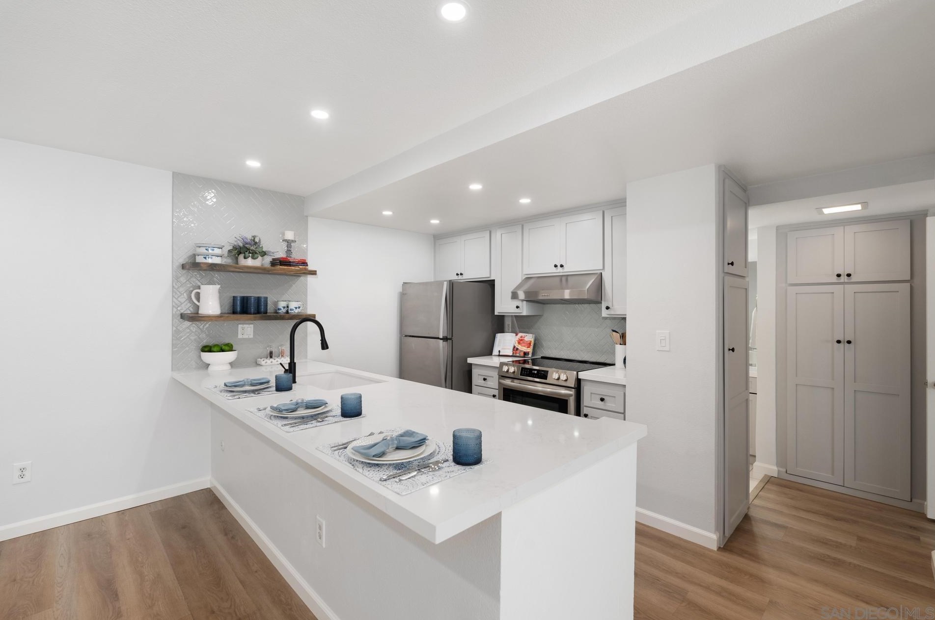10737 San Diego Mission Road 105, San Diego, CA 92108