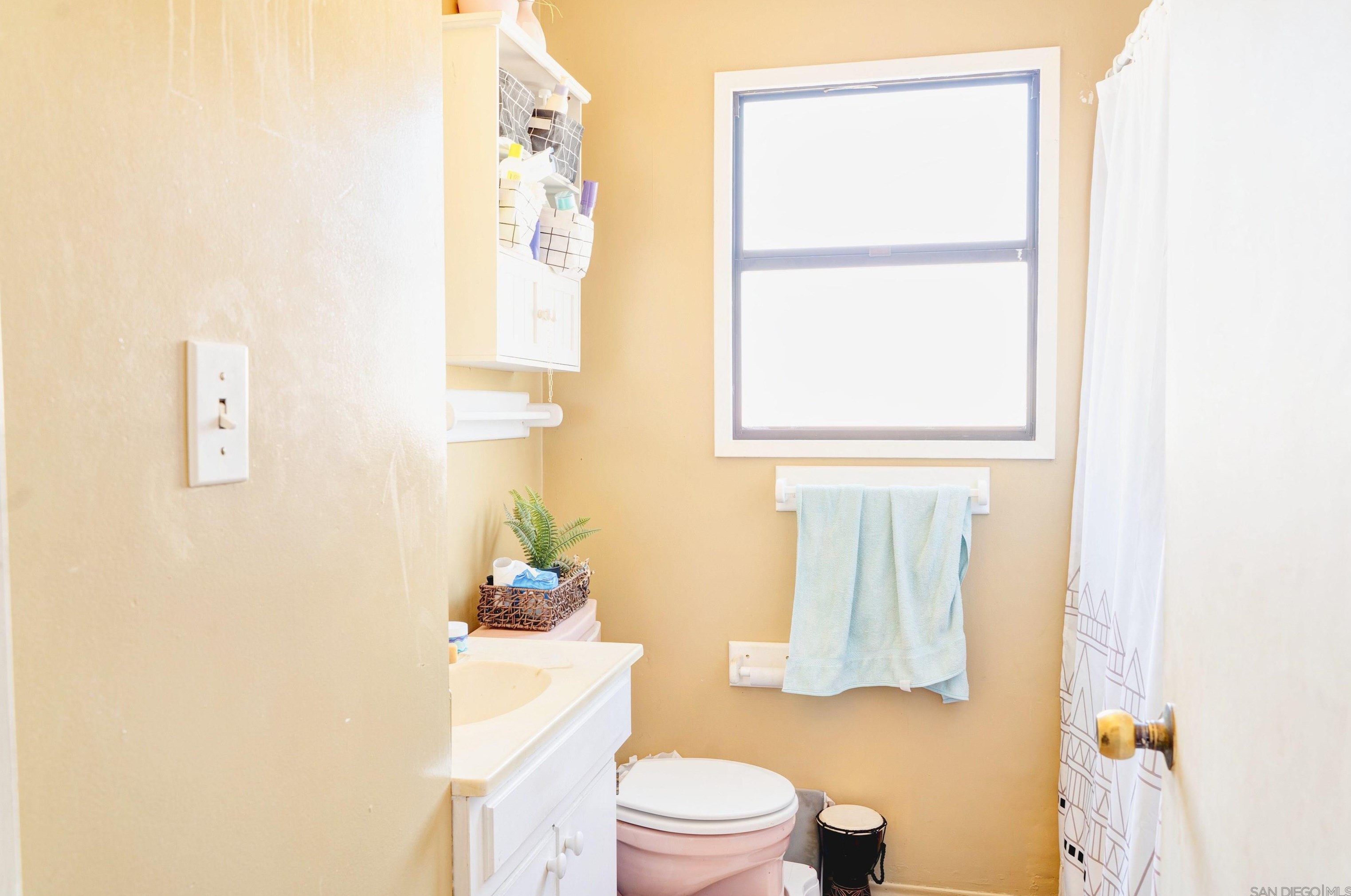 6634 Estrella Ave, San Diego CA 92120-1009 exterior