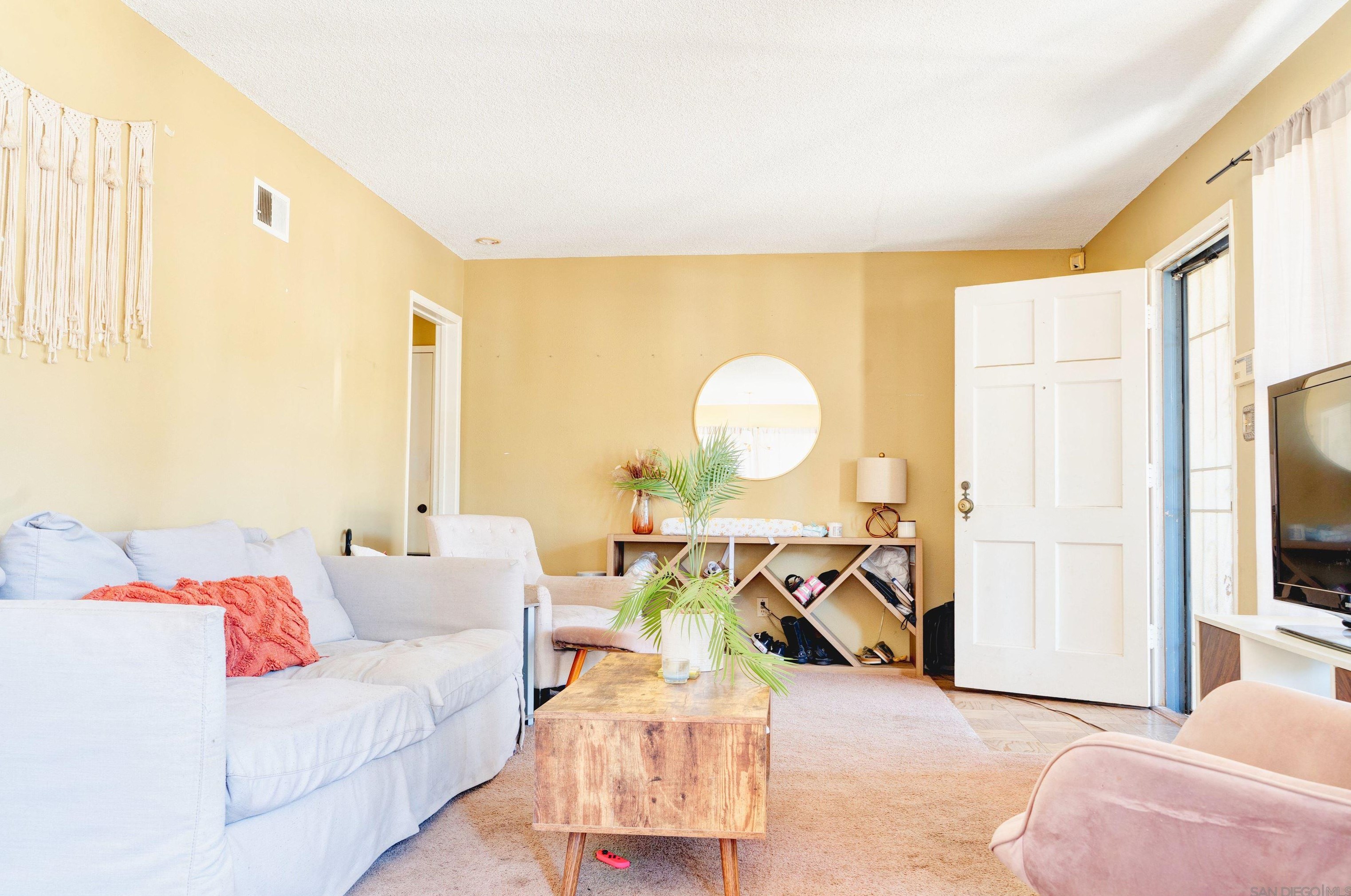 6634 Estrella Ave, San Diego CA 92120-1009 exterior