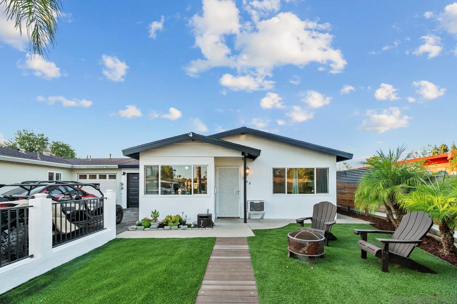 1748 Acorn St, Escondido, CA 92027