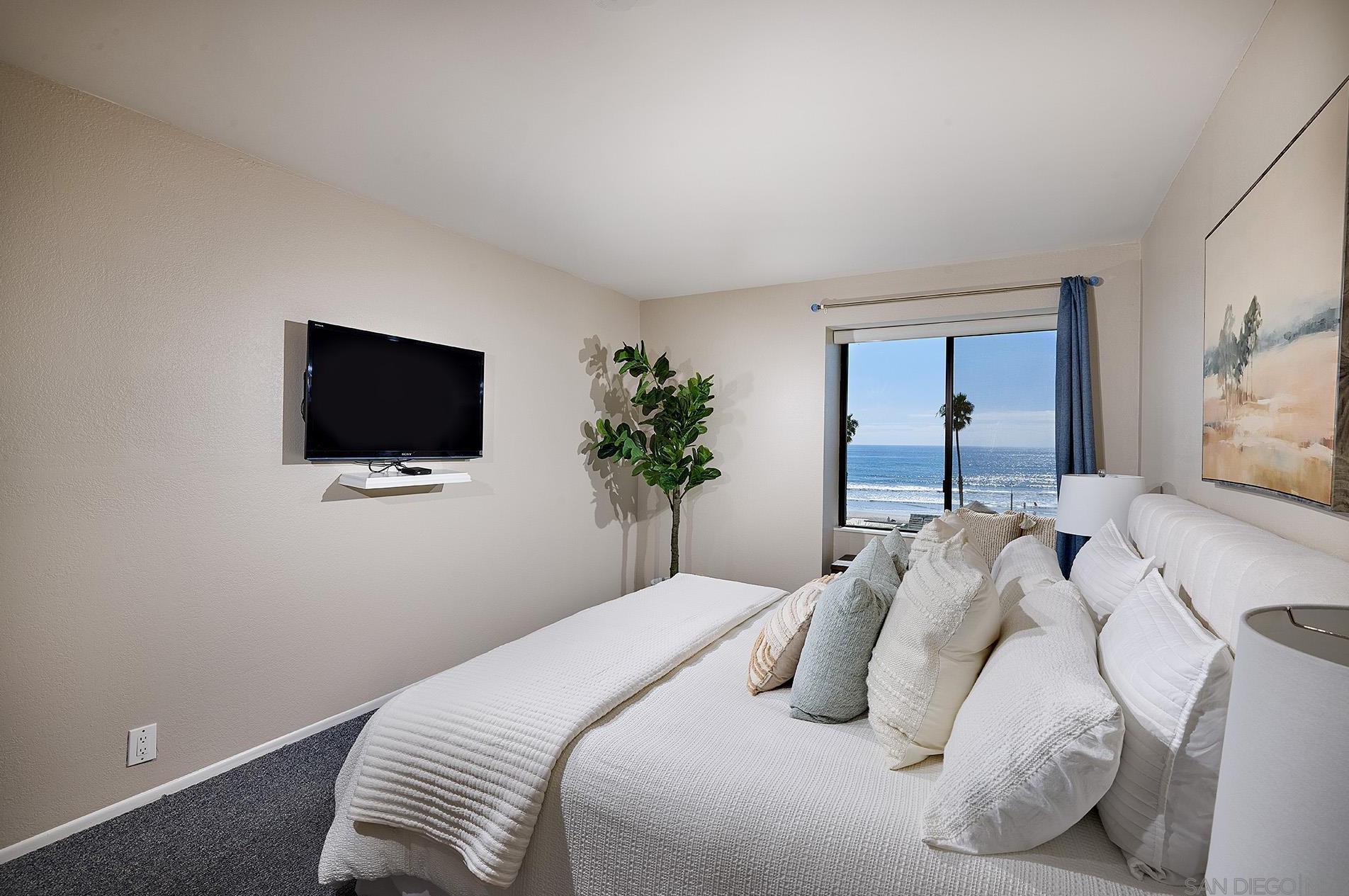 999 Pacific St, Oceanside CA  92054-2005 exterior