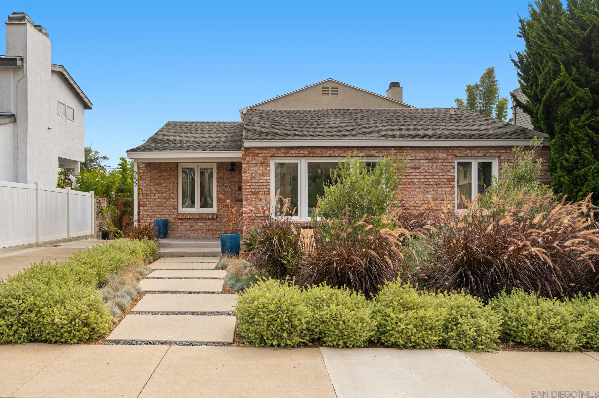 959 Temple St, San Diego, CA 92106