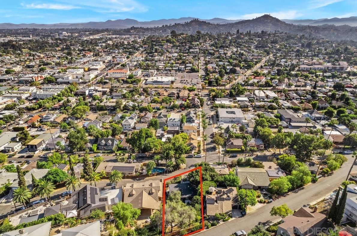 8185 Fairview Ave, La Mesa, CA 91941