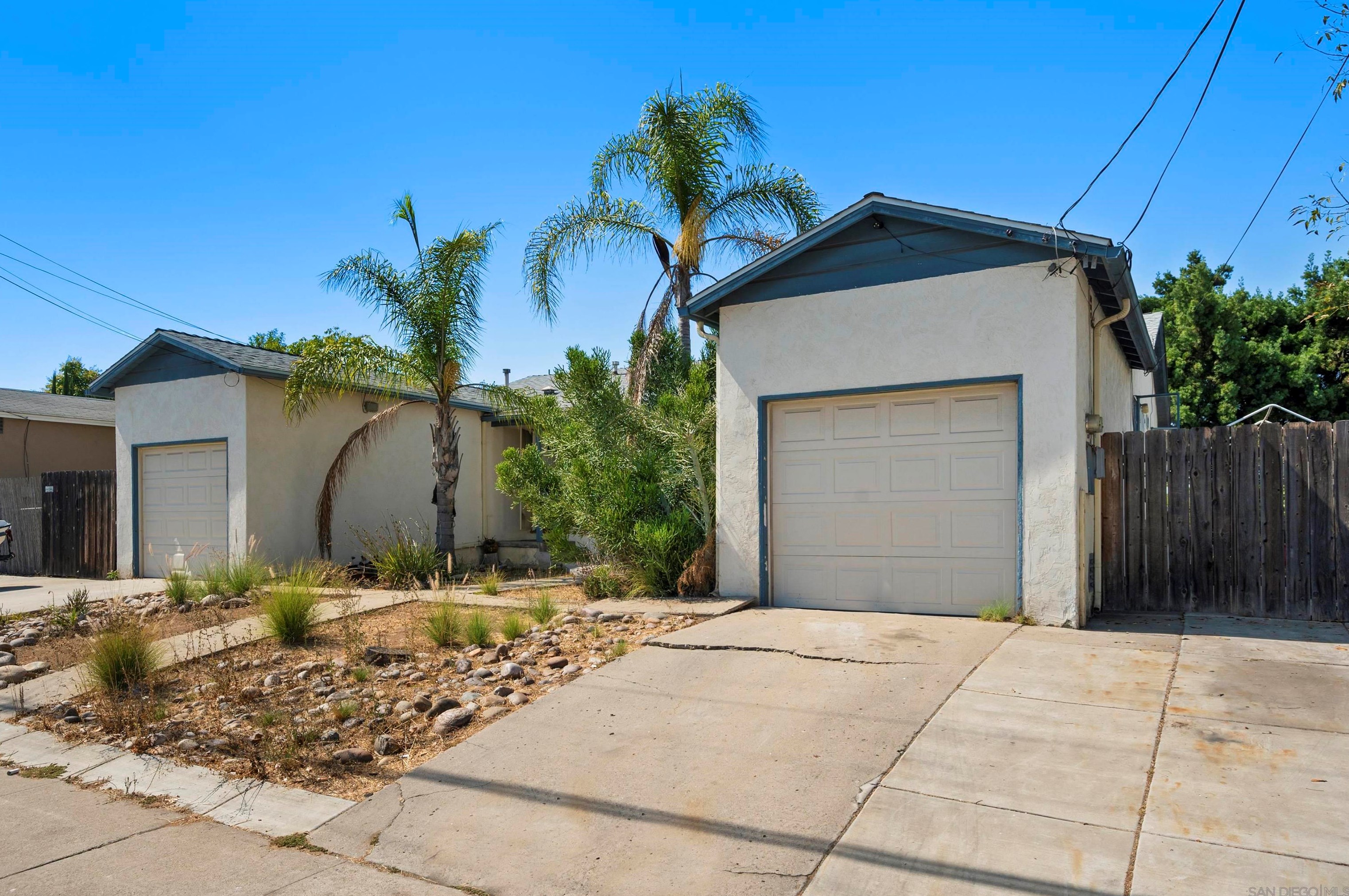 6080-82 Horton Dr, La Mesa, CA 91942