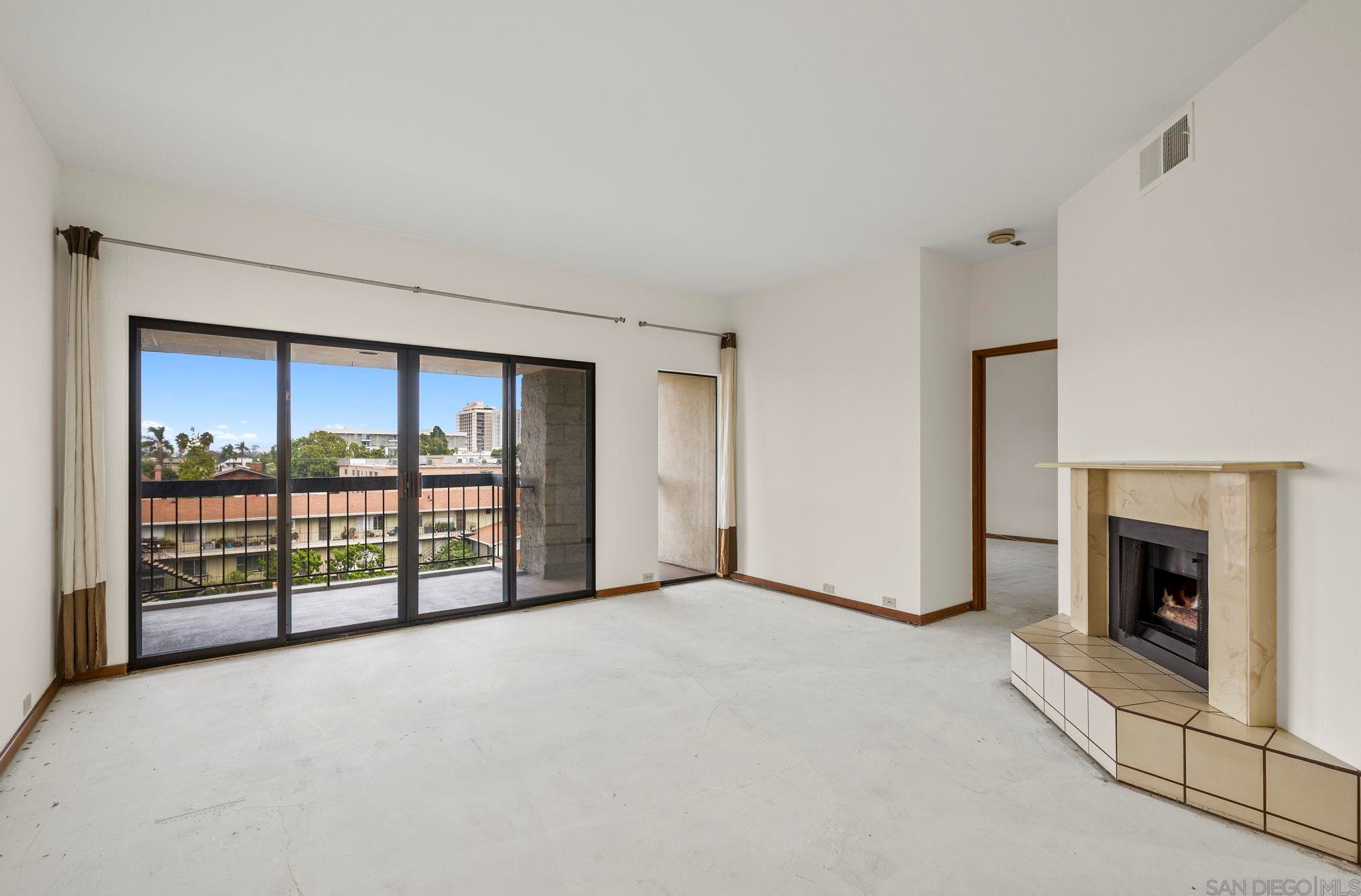 3570 1st Ave, San Diego, CA 92103-4896