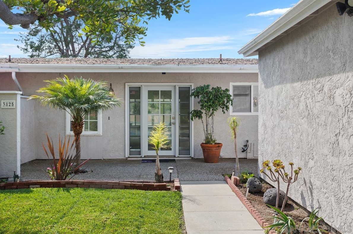 3825 Paprika Way, Oceanside, CA 92057