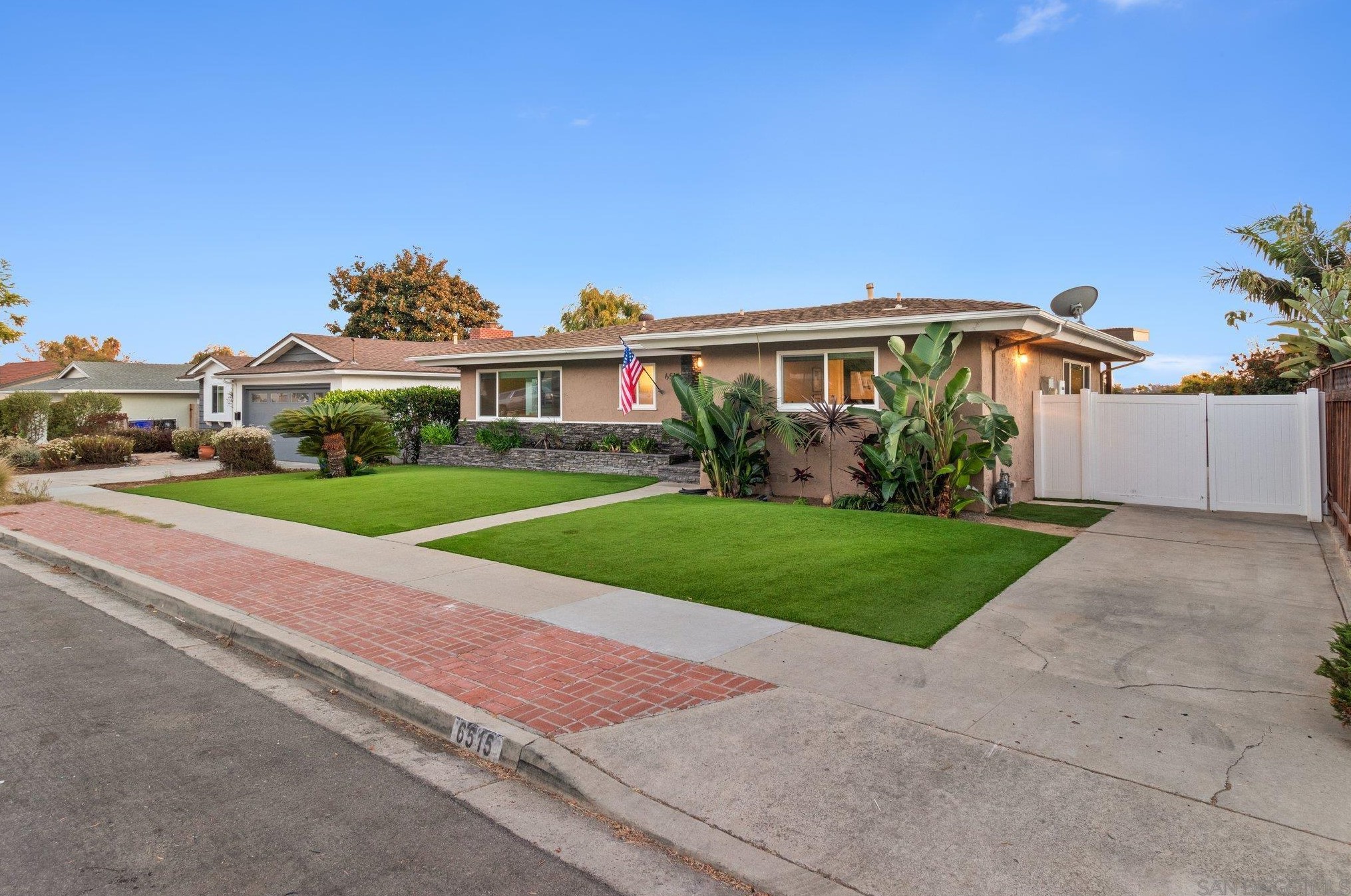 6515 Del Cerro Blvd, San Diego, CA 92120-4805