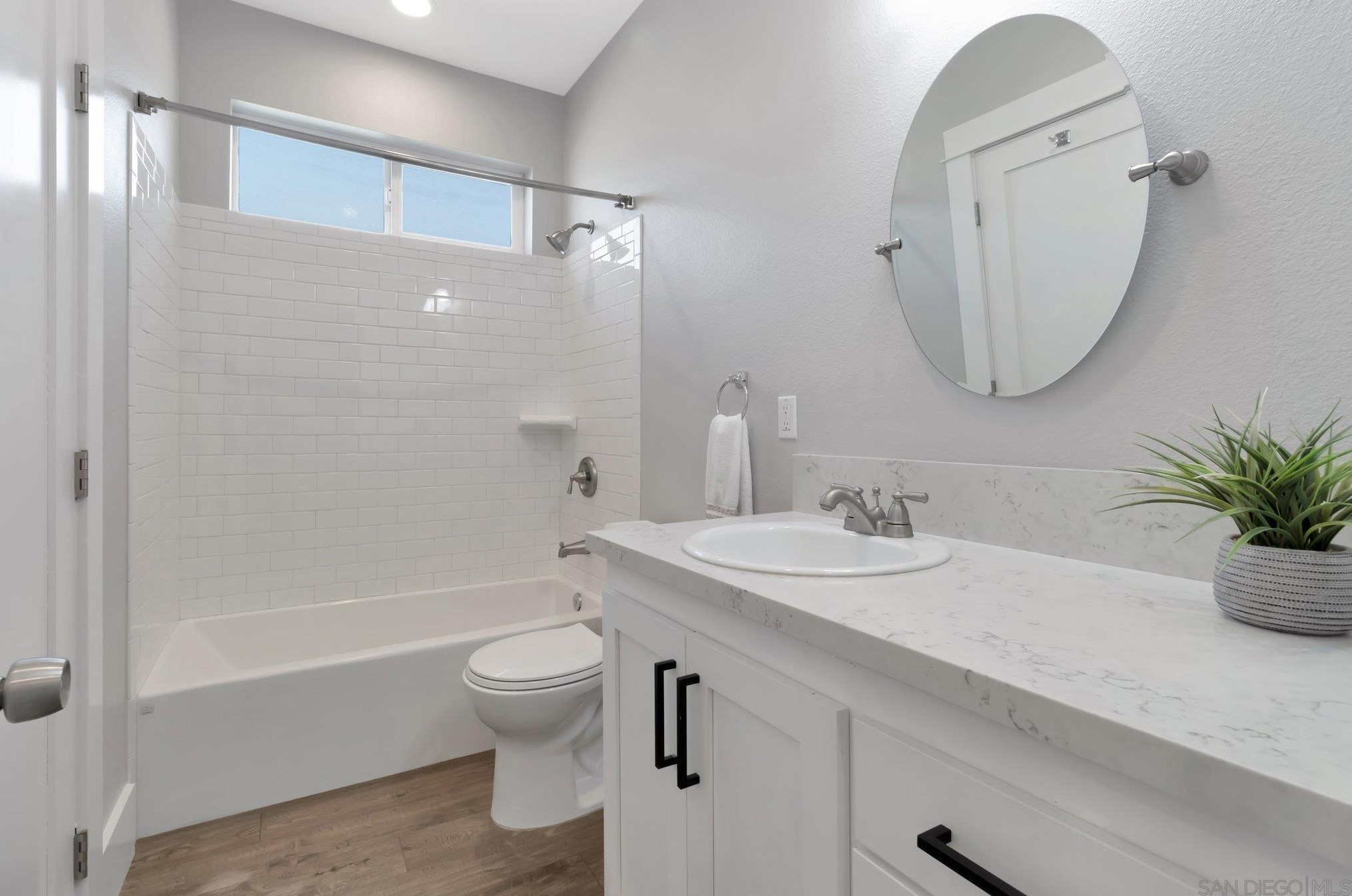 4225 J St, San Diego CA  92102-4411 exterior