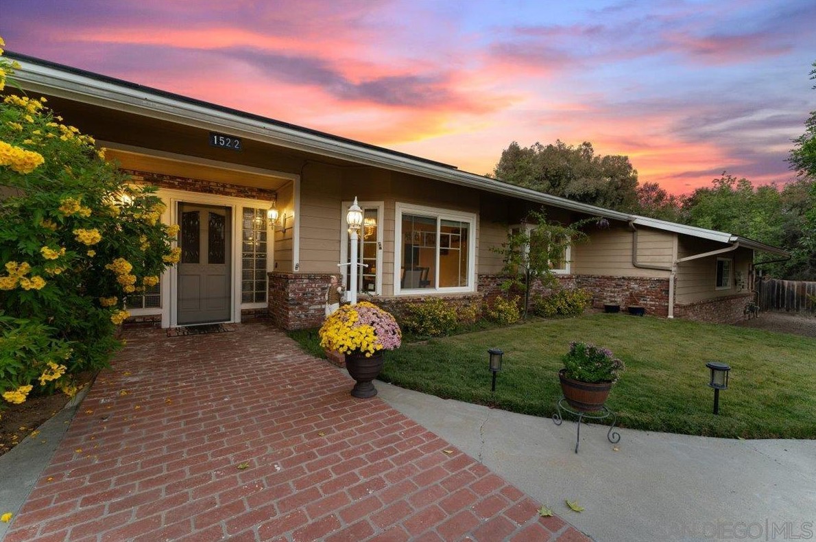 1522 Ranchwood Ln, Fallbrook, CA 92028