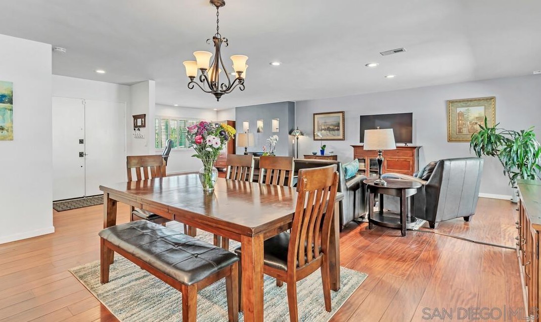 7523 Golfcrest Dr, San Diego CA 92119-1228 exterior