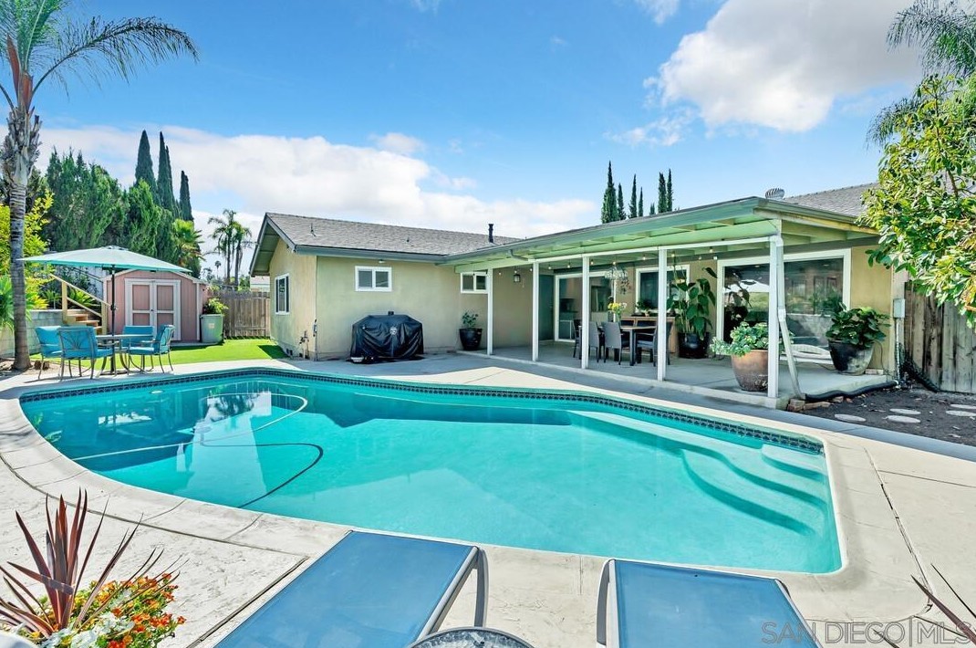 7523 Golfcrest Dr, San Diego CA 92119-1228 exterior