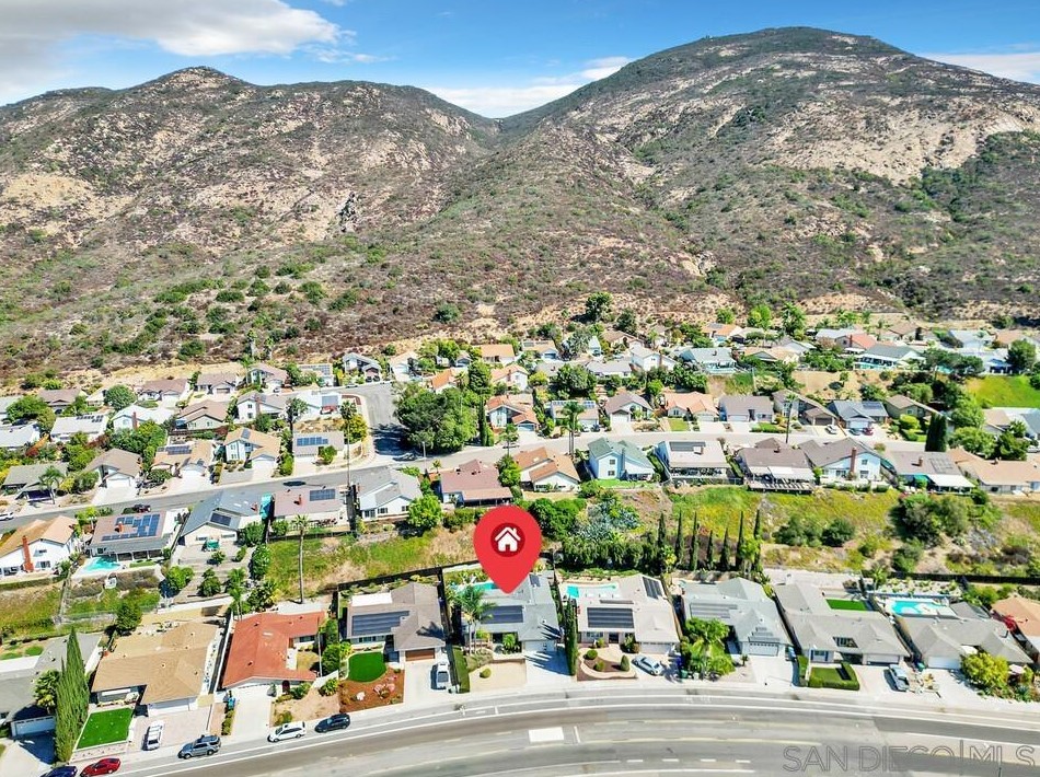 7523 Golfcrest Dr, San Diego CA 92119-1228 exterior