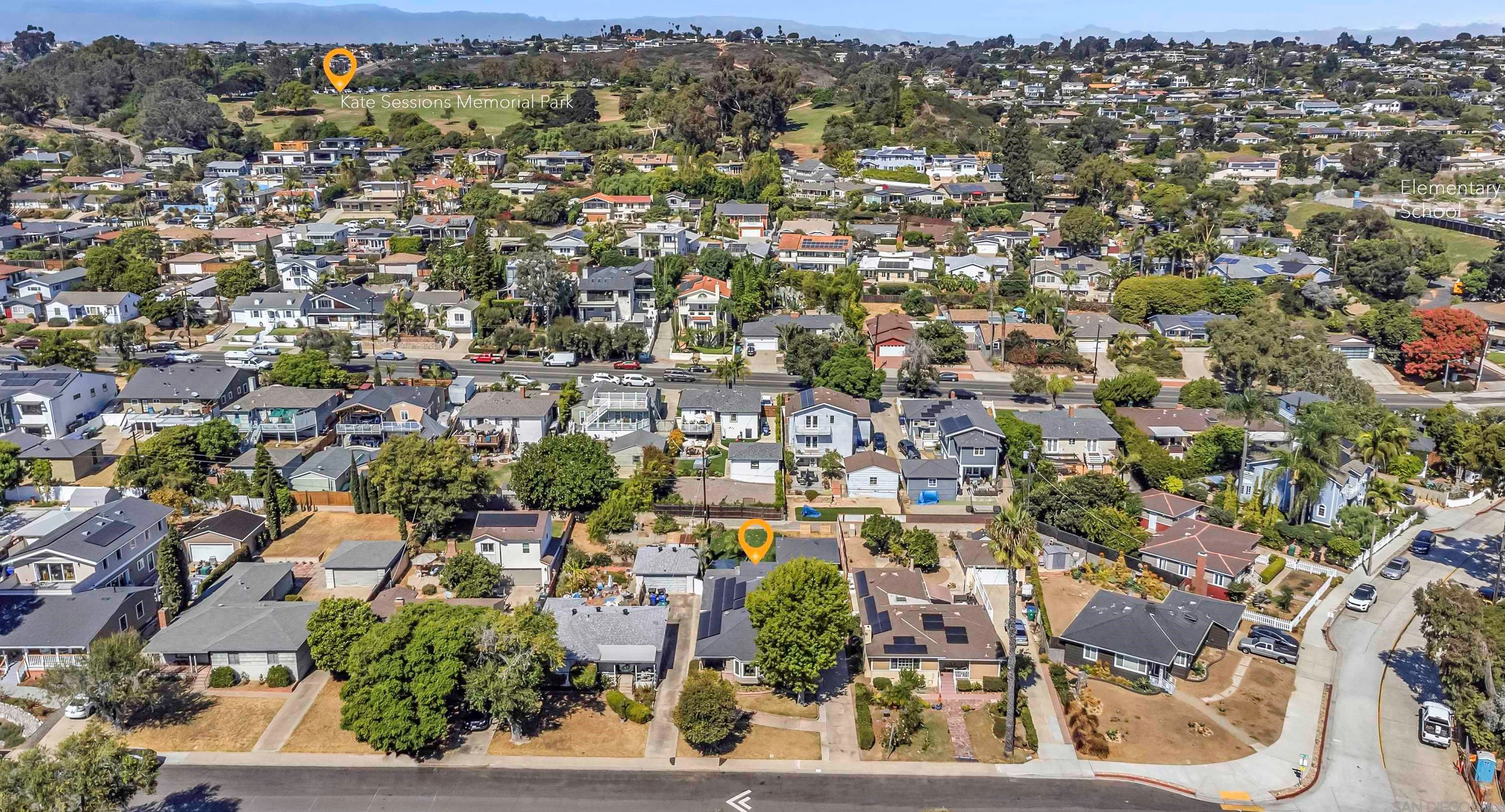 2016 Law St, San Diego CA 92109-3464 exterior