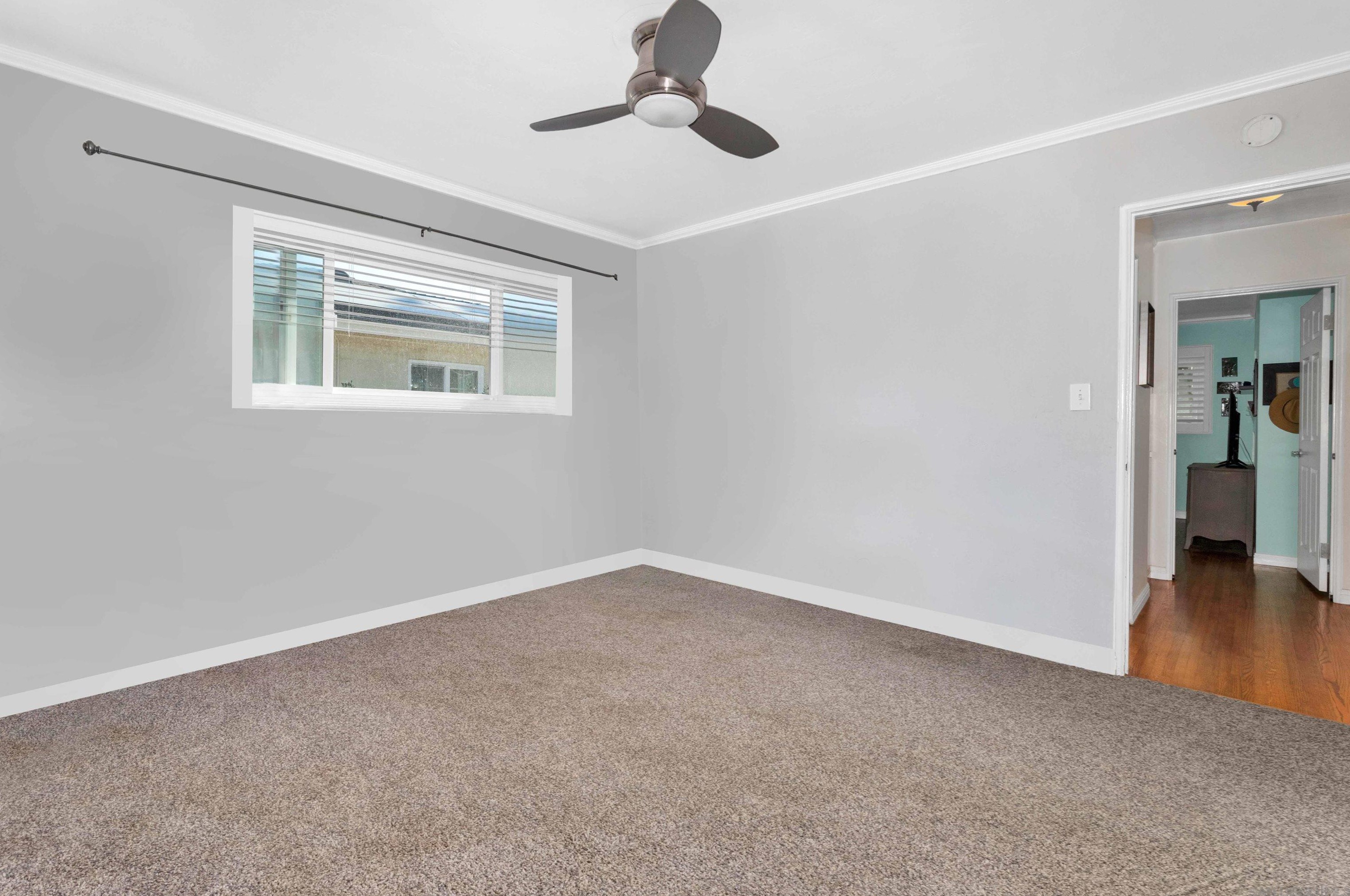 2016 Law St, San Diego CA 92109-3464 exterior