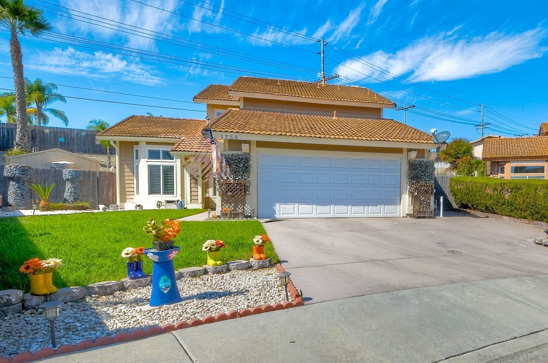 1755 Cameo Dr, Vista, CA 92083