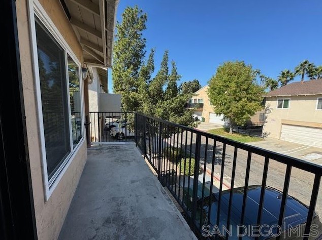 6696 Omega Dr, San Diego CA  92139-3847 exterior
