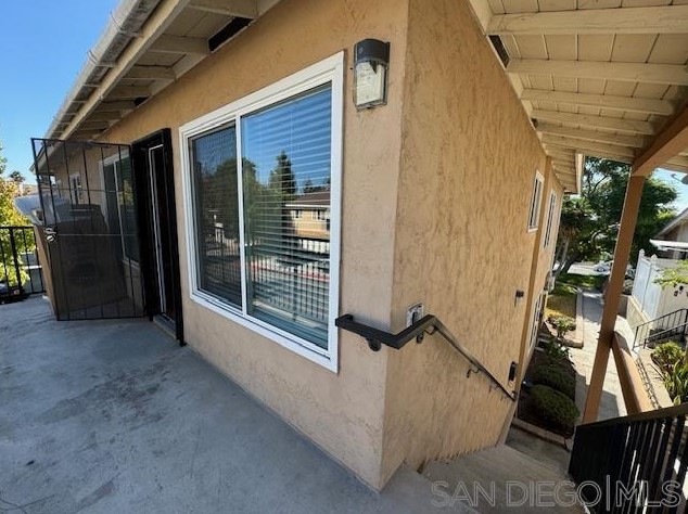 6696 Omega Dr, San Diego CA  92139-3847 exterior