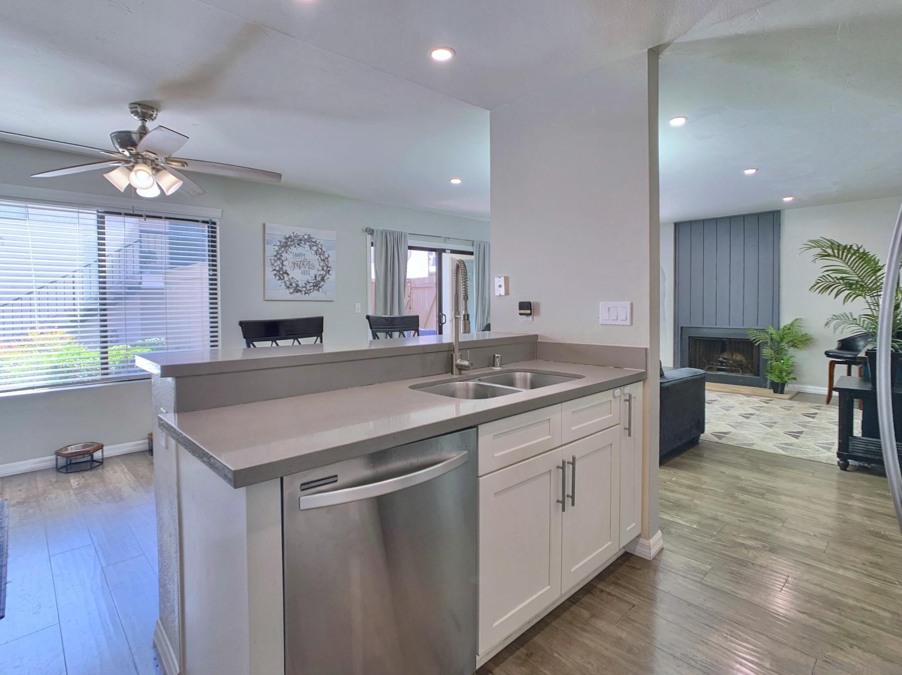 450 W Vermont Ave 1201, Escondido, CA 92025