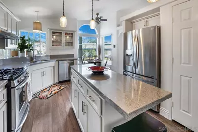  7241 San Luis St, Carlsbad, CA 92011 - Photo 2