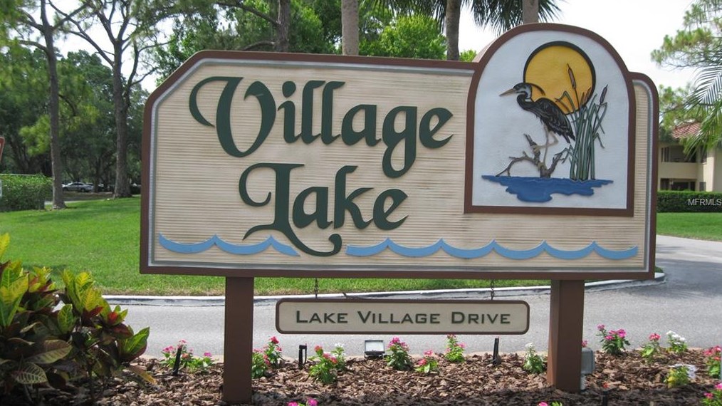 5256 Lake Village Dr # 52, Sarasota, FL