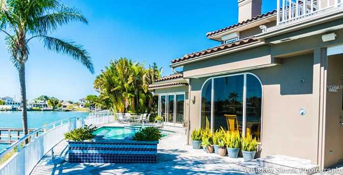 2247 Donato Drive Belleair Beach Fl 33786 Mls U7850614 2247 Donato Drive Photo 2