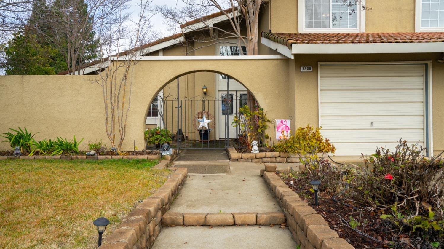 8420 Conover Dr, Citrus Heights CA  95610-0838 exterior