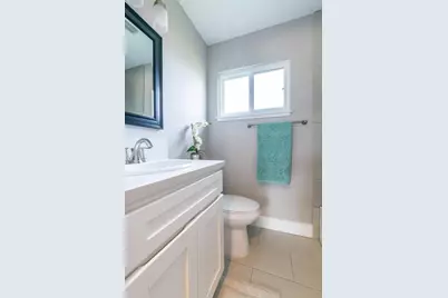 690 Acacia Avenue, Sacramento, CA 95815 - Photo 12