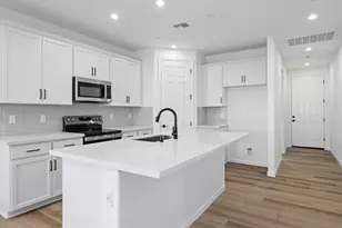 1095 Camomile Dr, Plumas Lake, CA 95961 - Photo 8