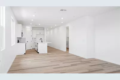 1095 Camomile Drive, Plumas Lake, CA 95961 - Photo 16