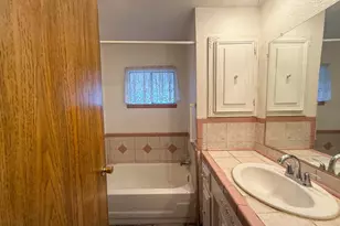 5835 Cherokee Rd, Stockton, CA 95215 - Photo 16
